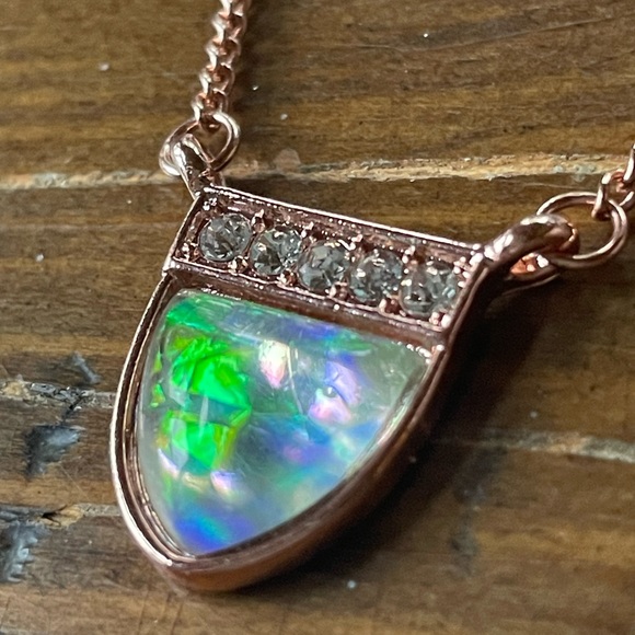 Rose gold tone necklace with opal like stone. - Picture 2 of 5